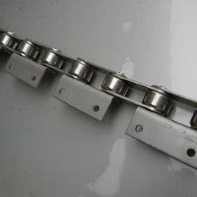 The importance of each link in an industrial conveyor chain The importance of each link in an industrial conveyor chain