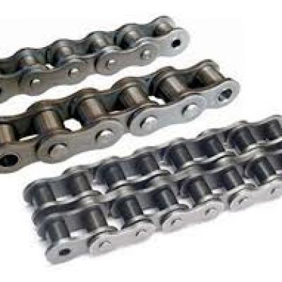 What are the advantages of roller chains?